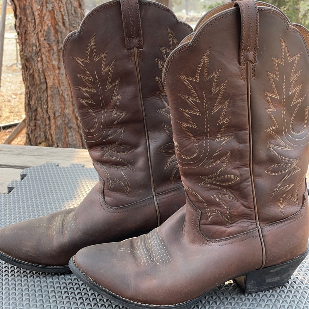 Ariat Women’s Heritage Boot R Toe Cowgirl Western